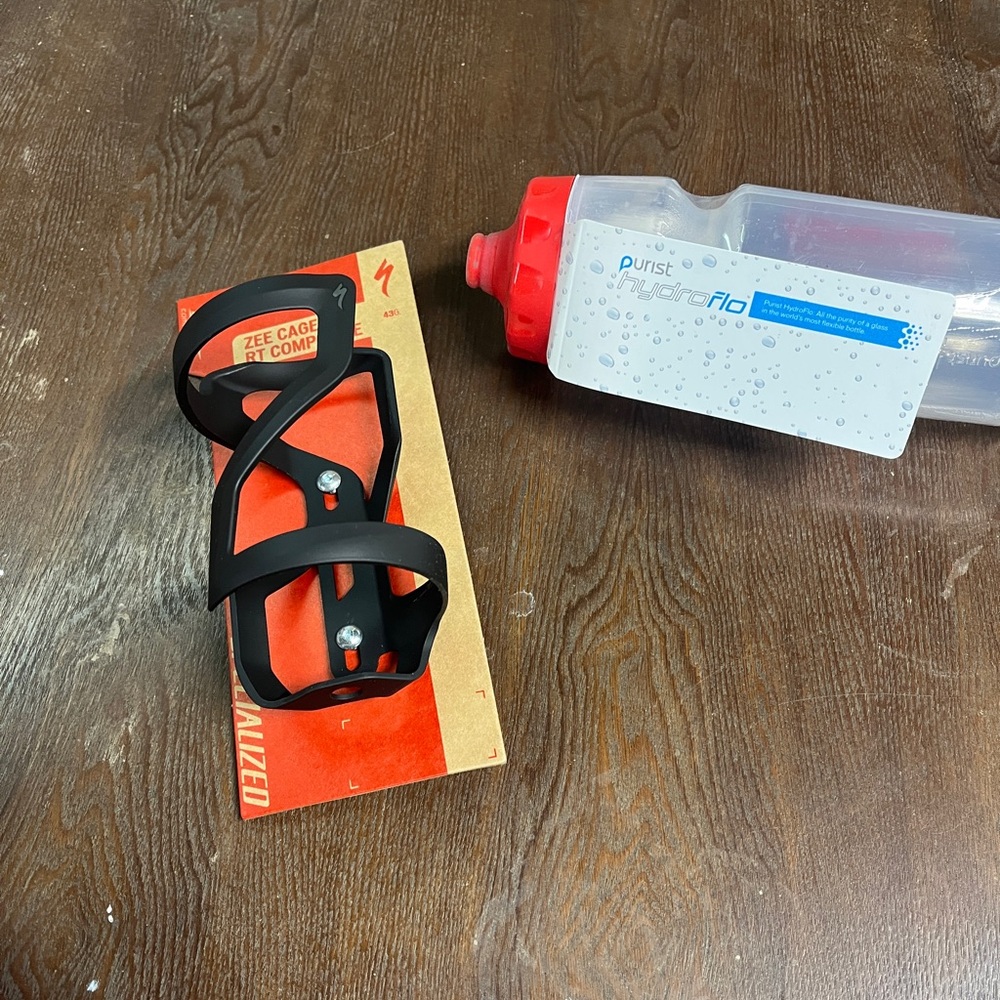 Specialized Zee cage 2 and specialized water bottle